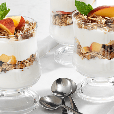 parfaits aux pêches et au muesli